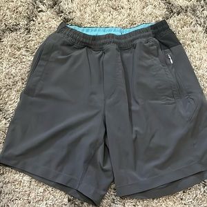 Birddogs shorts size small